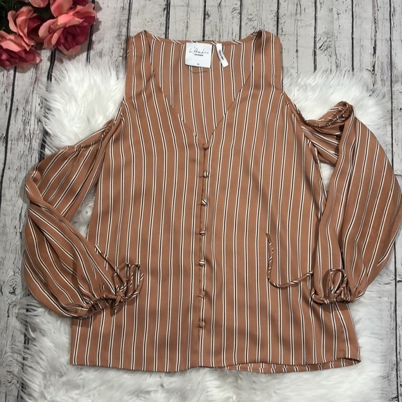 CLEARANCE L'Academie V-neck Cold Shoulder Striped Blouse - Picture 2 of 13